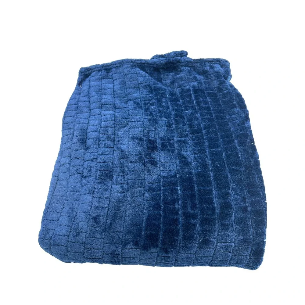 Infinity Home 50‎ x 60 Textured Throw, Navy, 50
